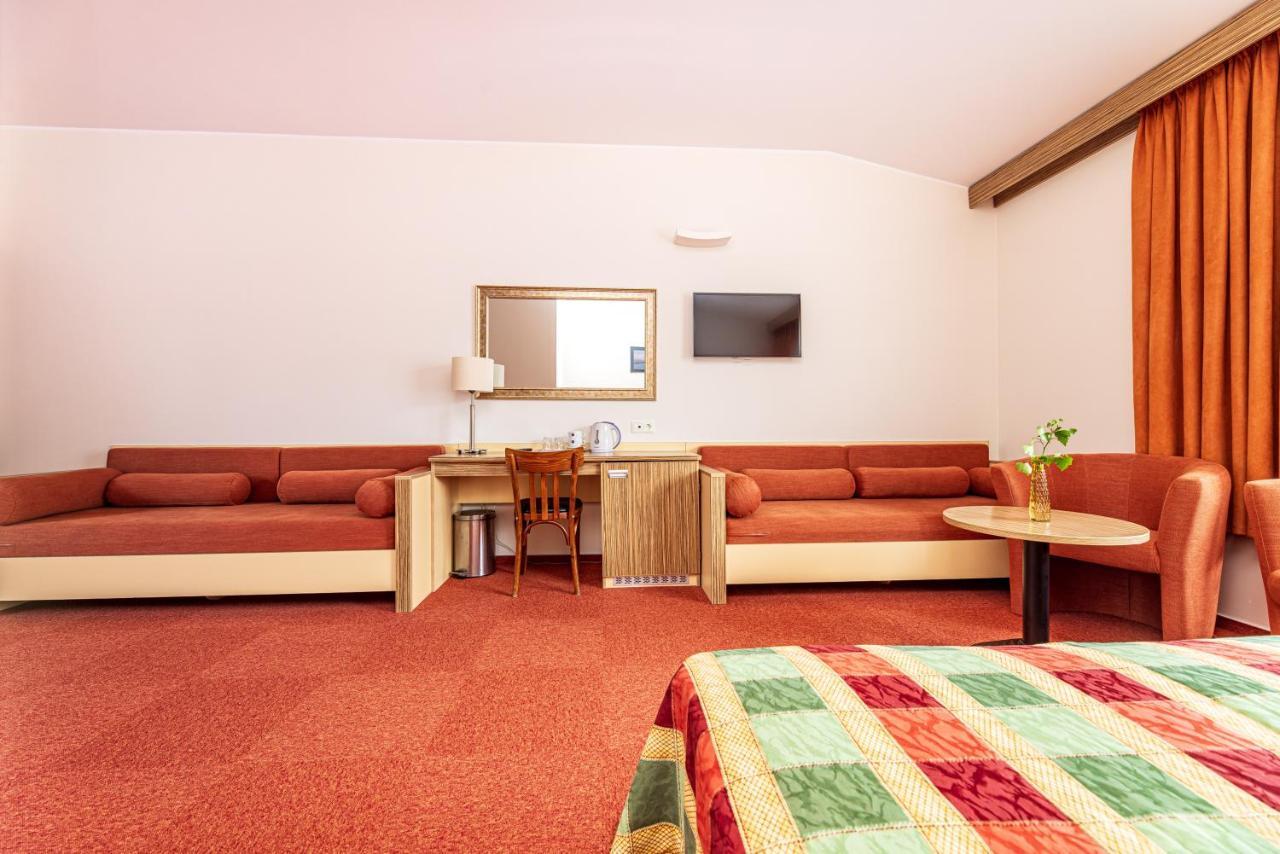 Info Hotel Palanga Ngoại thất bức ảnh