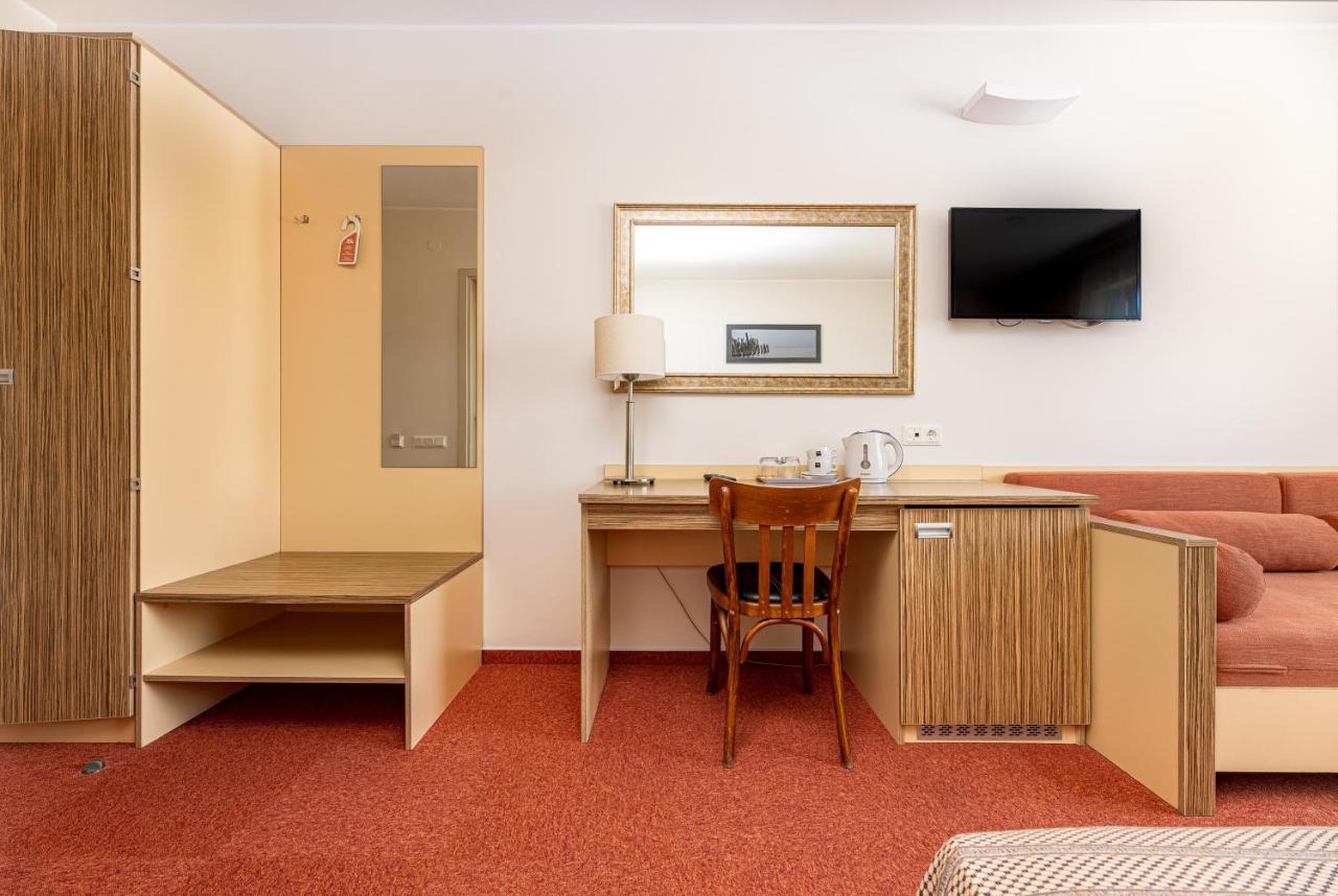 Info Hotel Palanga Ngoại thất bức ảnh