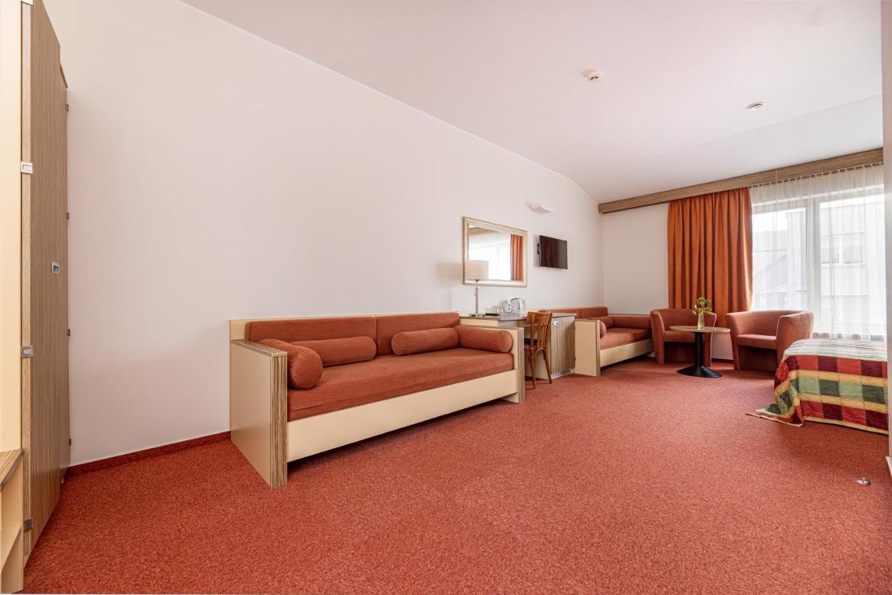 Info Hotel Palanga Ngoại thất bức ảnh